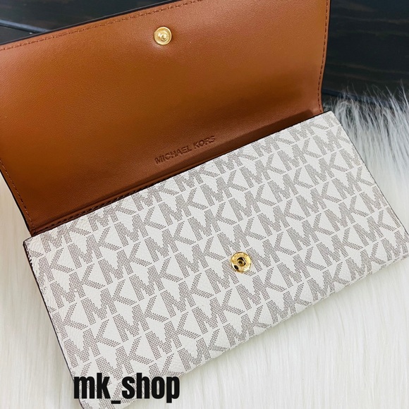 Michael Kors Jet Set Travel Large Trifold Wallet - Picture 7 of 16